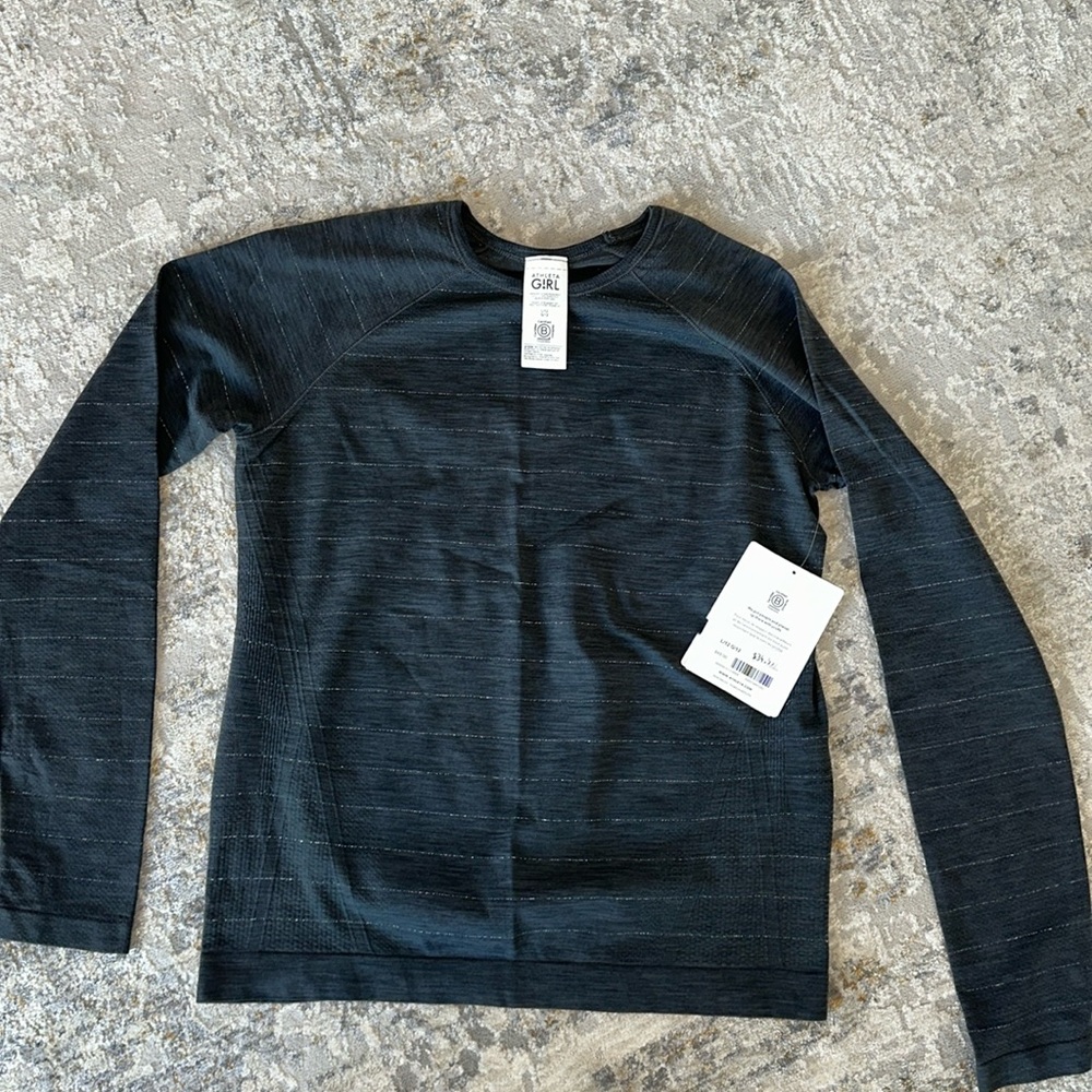 Athleta shirt